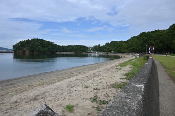 小戸公園の海岸沿い