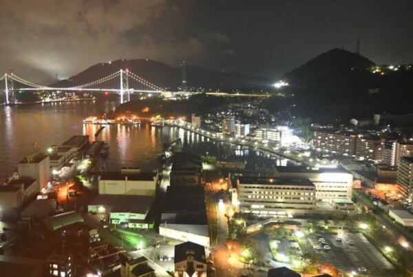 門司港レトロ展望室から見える関門海峡