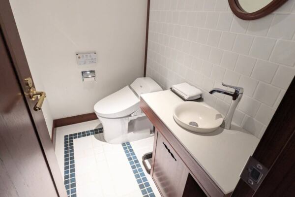 プレミアジュニアスイートのトイレ